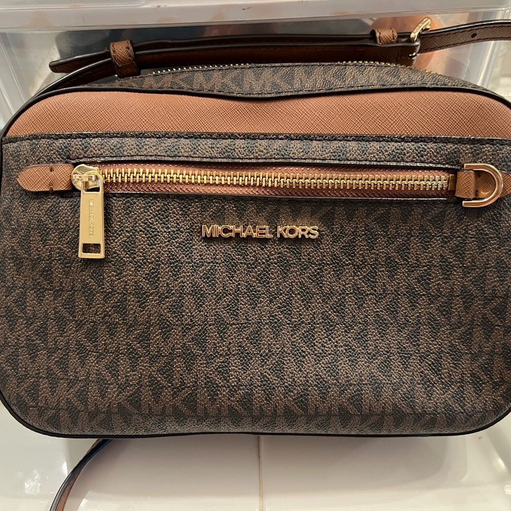 Michael Kors Crossbody